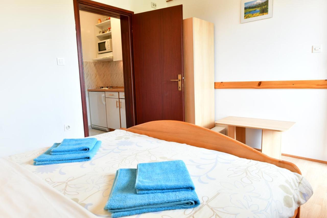 Guesthouse Ante Hodak Seliste Dreznicko Exterior photo