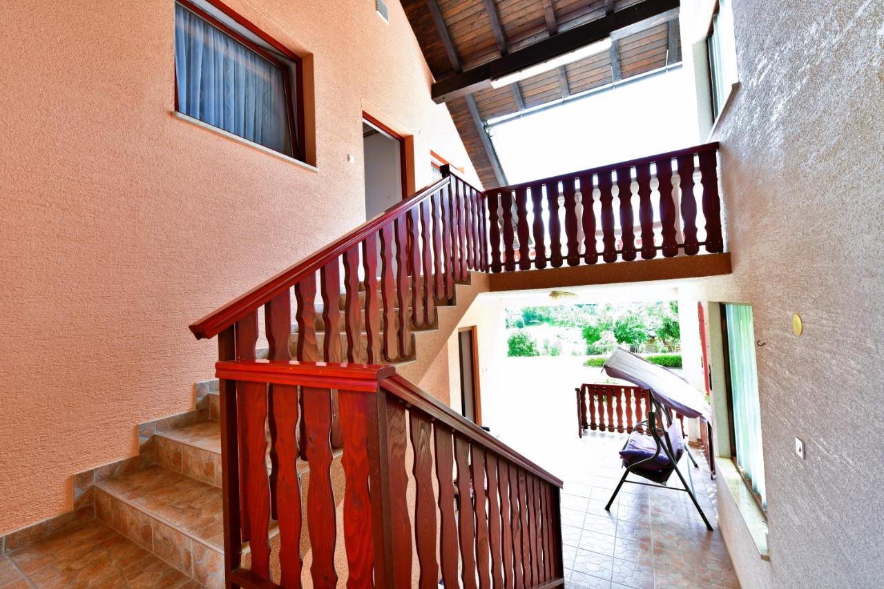 Guesthouse Ante Hodak Seliste Dreznicko Exterior photo